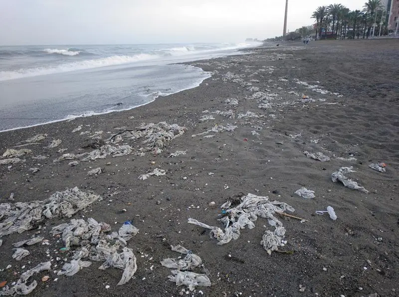 wipes littering beaches kronoa blog